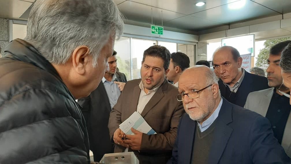 بازدید وزیر نفت جناب آقای دکتر زنگنه از غرفه ای نشرکت در نمایشگاه نفت و گاز